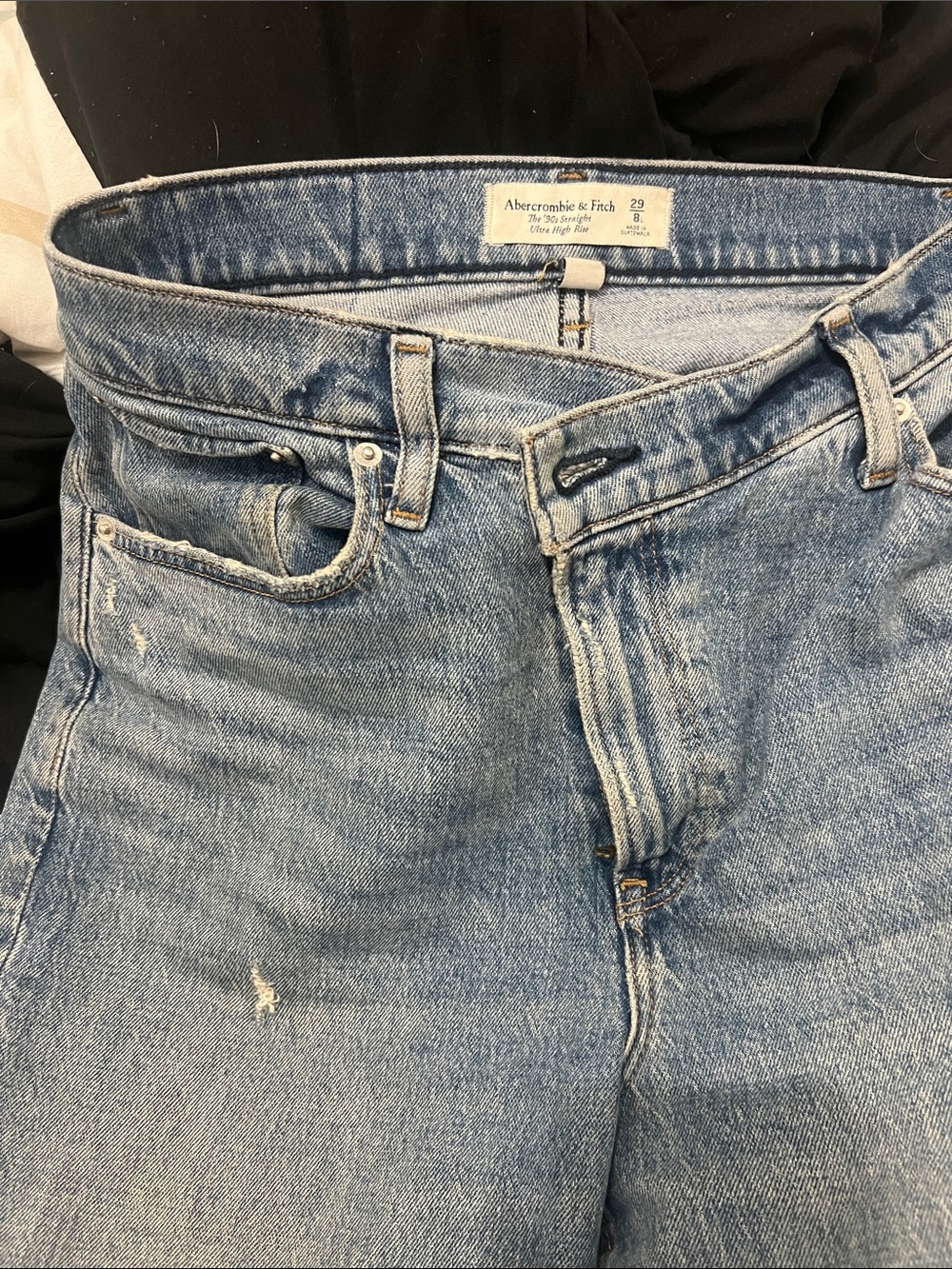 Abercrombie & Fitch Woman’s Faded Light Blue Relaxed Jeans
